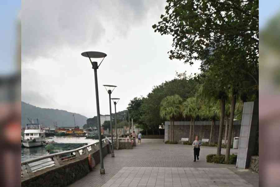 男子凌晨海旁散步遇襲被搶電話 警方追緝三名匪徒