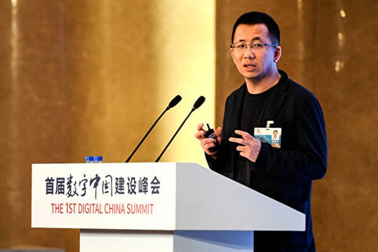 圖為2018年4月23日，時任字節跳動公司CEO張一鳴在中國福建省舉行的第一屆數字中國峰會上發言。（STR/AFP via Getty Images）