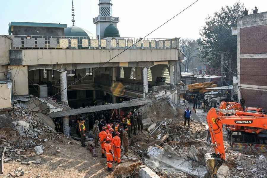 鎖定警察攻擊 巴基斯坦清真寺爆炸增至87死