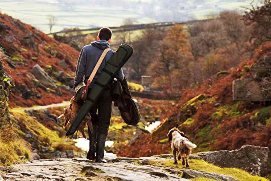 美國堪州獵人遭射殺 警方指小狗誤踩獵槍扳機