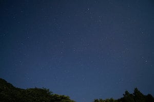 本季度夜空中的星星為甚麼更加明亮？