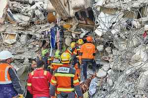 土耳其強震近一周 香港救援隊再救出一名女生還者