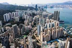 萊坊：香港第三季豪宅價按年跌1.7%