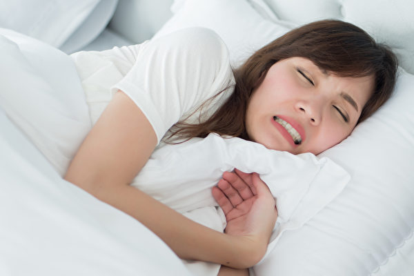 睡覺為甚麼會磨牙 壓力大是主因