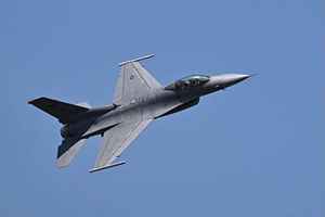 美國評估培訓烏軍駕駛F-16所需時間