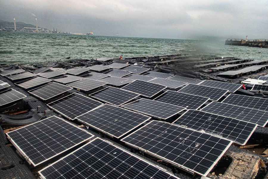 沙洲及龍鼓洲海面現大量太陽能板 漁護署將安排移除