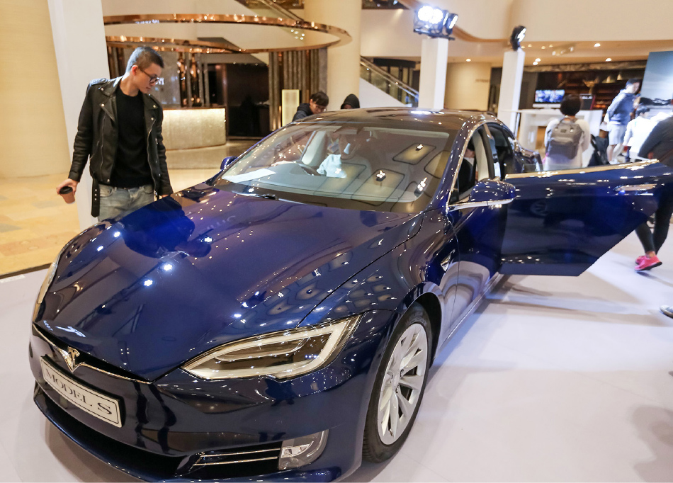 手握兩大法寶掀價格戰，Tesla對競爭者降維打擊！圖為特斯拉（Tesla）Model S電動車資料圖。(Vivek Prakash/AFP via Getty Images) 