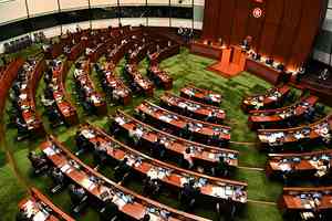 立法會報告指政府財政儲備跌至27年來最低