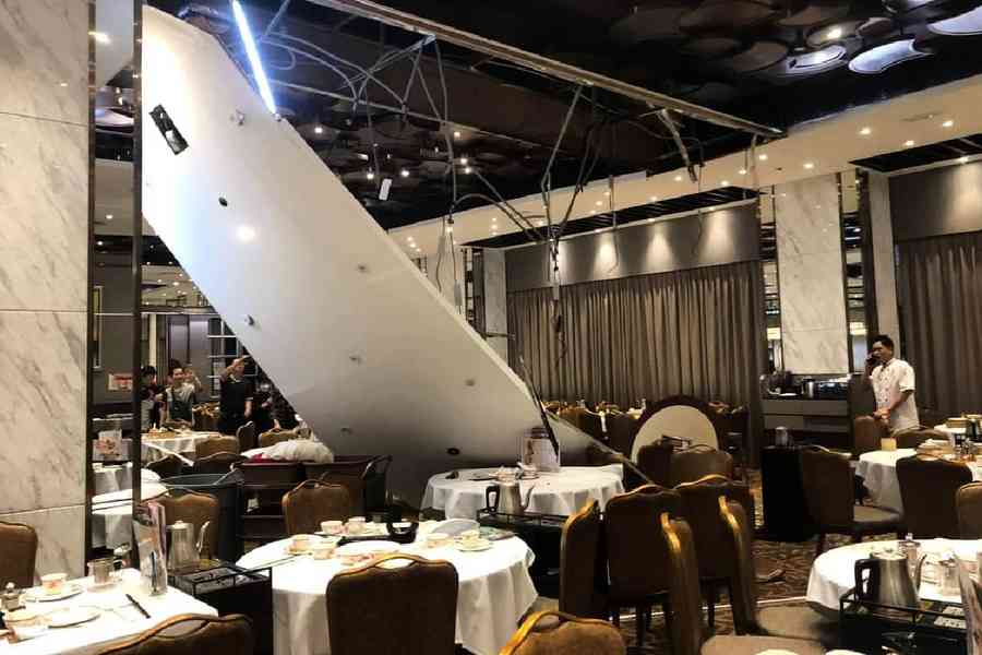 稻香冧天花｜屋宇署派員視察 向業主發出勘測令