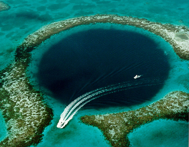 加勒比海發現世界第二大藍洞 科學家呼籲研究和保護