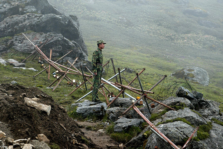 中印邊界對峙進入第7周，雙方仍僵持不下。（DIPTENDU DUTTA/AFP/Getty Images）