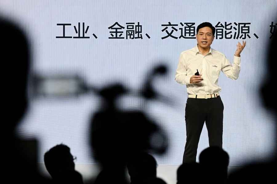 百度李彥宏：AI不會削減工作 反將增職位