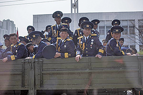 北韓中學生試圖偷軍車油料變賣 被士兵打死