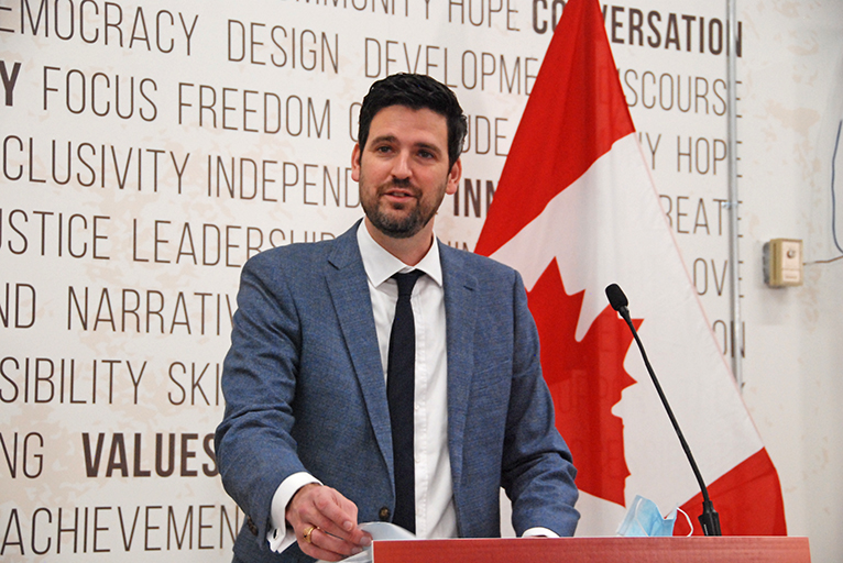 加拿大移民部推快速通道 五大職業類別優先