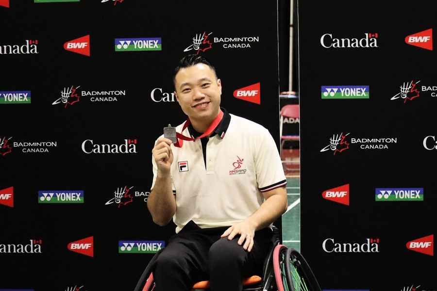 加拿大殘疾人羽毛球國際賽 陳浩源勇奪銀牌