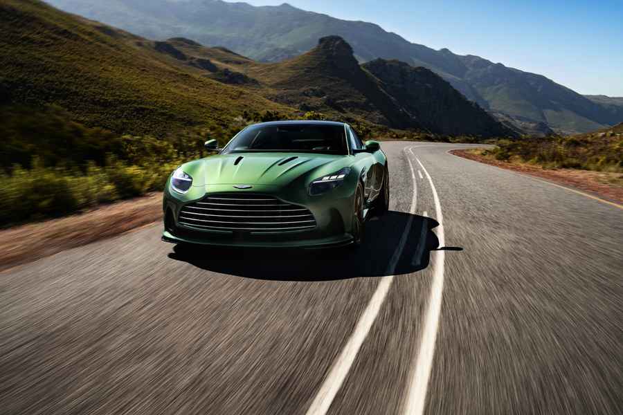 Aston Martin全新DB12跑車香港矚目登場 料第4季開始交付