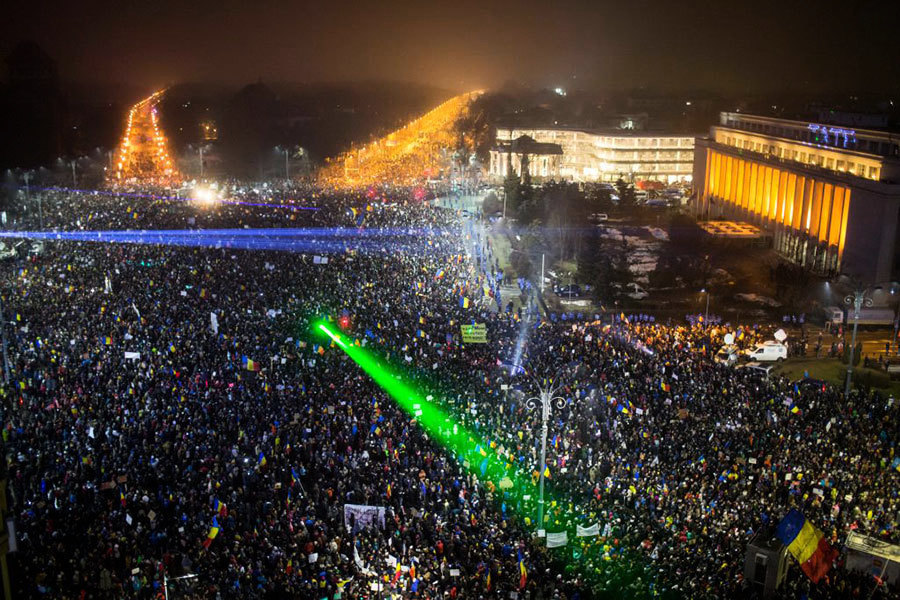 民怨難熄 羅馬尼亞五十萬人上街促政府下台