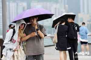 泰利襲港｜天文台發出黃色暴雨警告