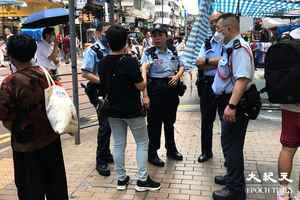 【有片】女人街塌石屎簷篷 幸未傷及途人