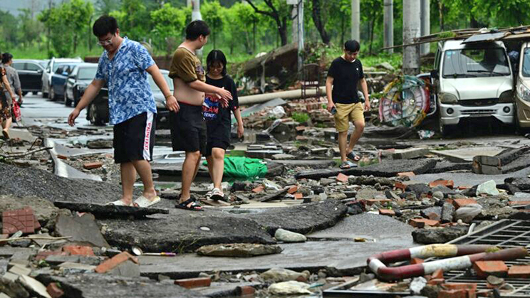 習近平派副總理災區勘災