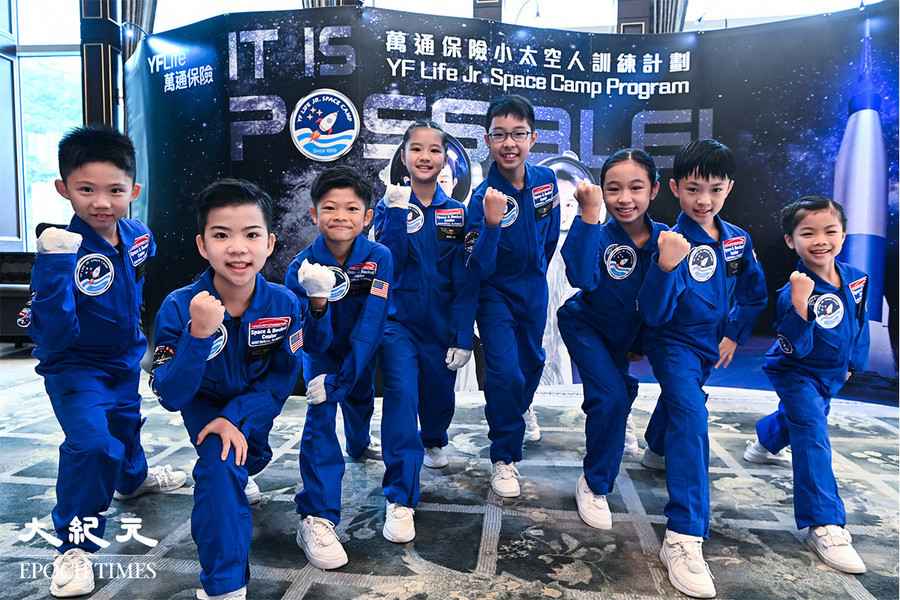 8位小太空人赴美體驗模擬駕駛太空船