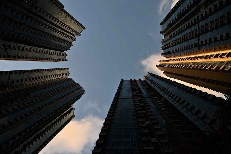 彭博：香港地產商面臨234億美元貸款到期 轉借高利私貸