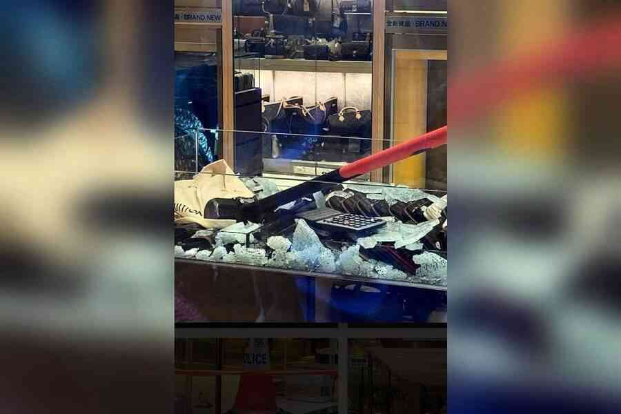 尖沙咀劫案多一人落網 17歲巴裔男被捕【有片】