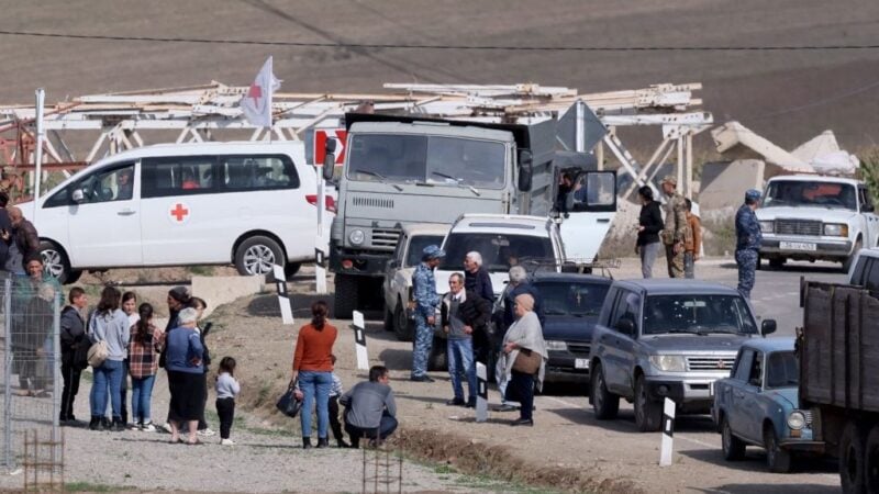外媒：首批阿塞拜疆難民進入亞美尼亞