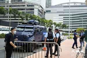 十一灣仔大量警力戒備 市民：街上警員比市民多