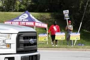UAW罷工持續 通用、福特再裁494名工人