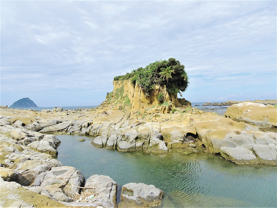 基隆和平島戲水 尋找奇岩怪石