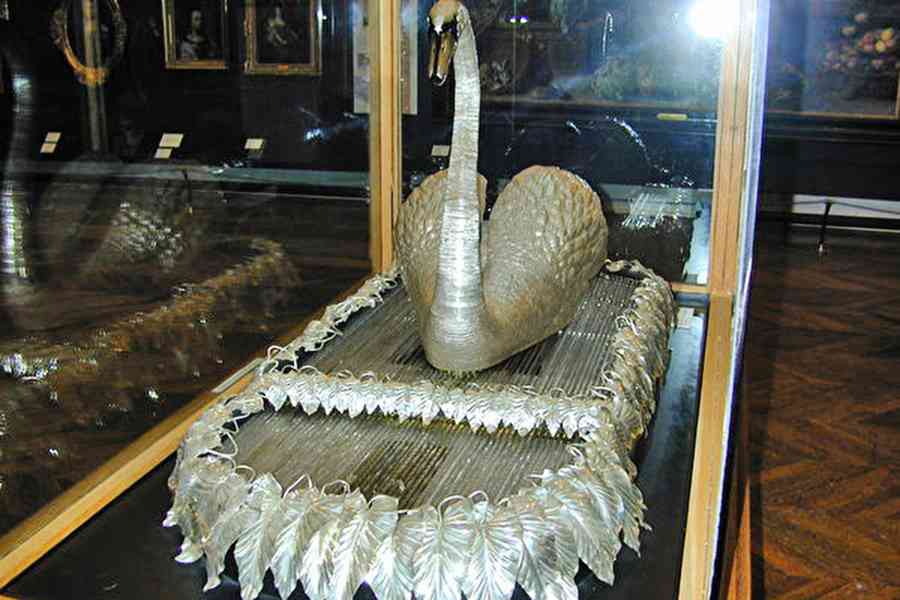 英國博物館修復 250年歷史的機械銀天鵝