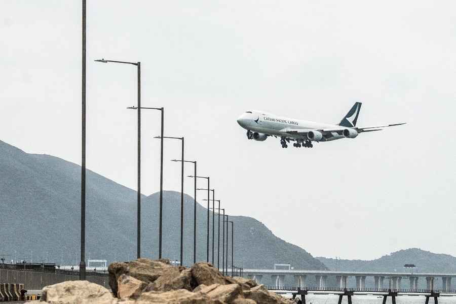 國泰航空香港員工明年1月起平均加薪3.8%