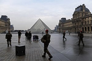 疑策劃恐怖襲擊 法國再有三人被逮
