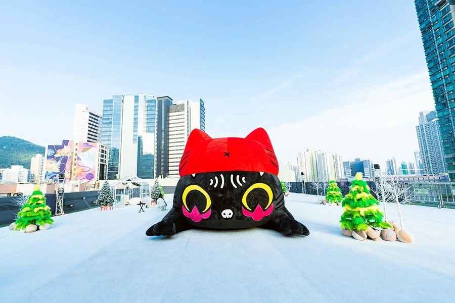 聖誕好去處｜D2 Place聖誕再辦飄雪 以「巨頭貓」做主角