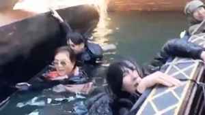 中國遊客不聽勸告 在威尼斯翻船落水