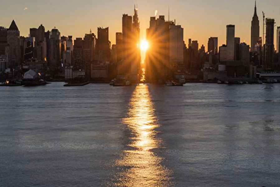 紐約出現逆向的「曼哈頓懸日」奇景