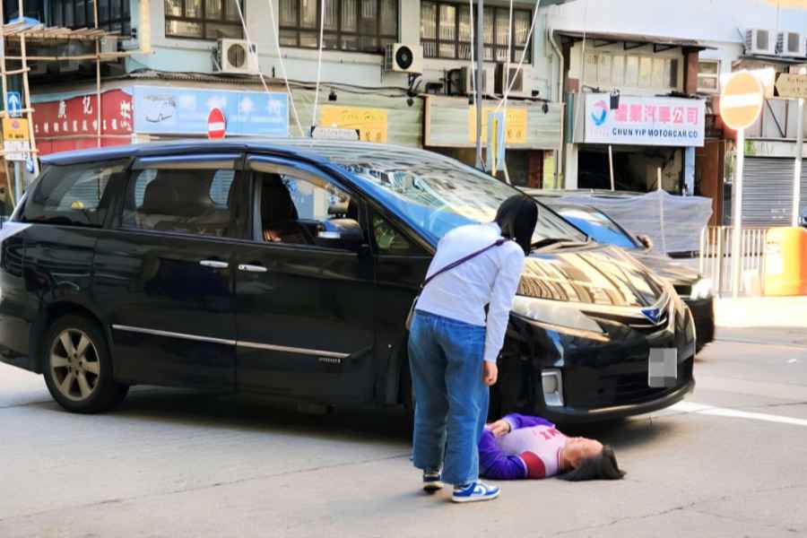 深水埗七人車撞傷過路婦