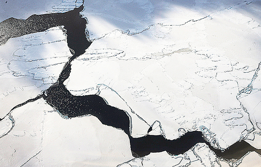 南北極海冰面積各創新低