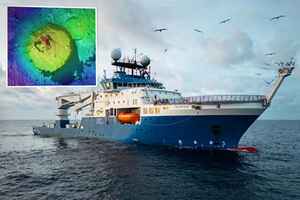 科學家在太平洋底 發現巨型海山 高1600米