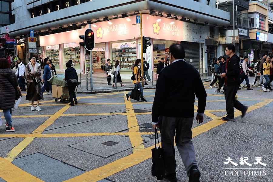 運輸署試行對角過馬路 團體倡增綠燈時間