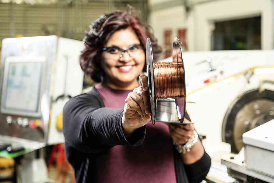 美發明新型複合銅線 顛覆金屬導電特性認知