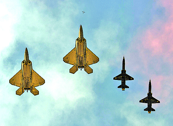 空軍 戰術性戰機 從1,100架 增至1,200架