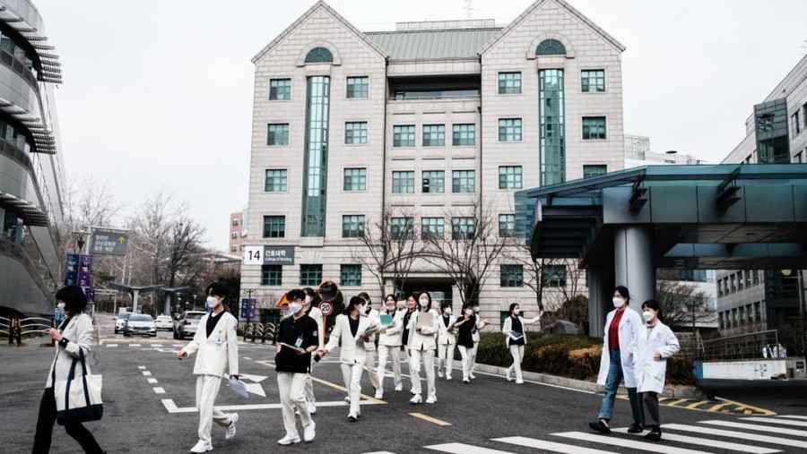 長達一個月罷工 南韓首開鍘吊銷二人醫師執照
