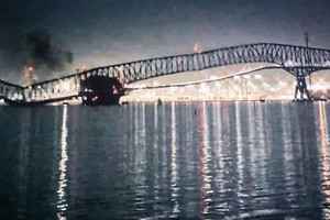 巴爾的摩一條大橋被撞塌 正搜救至少7人（有片）