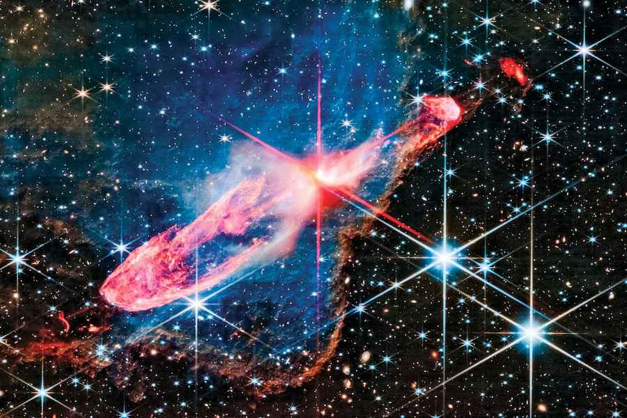 宇宙早期最大星系快速成長 內含數十億顆恆星