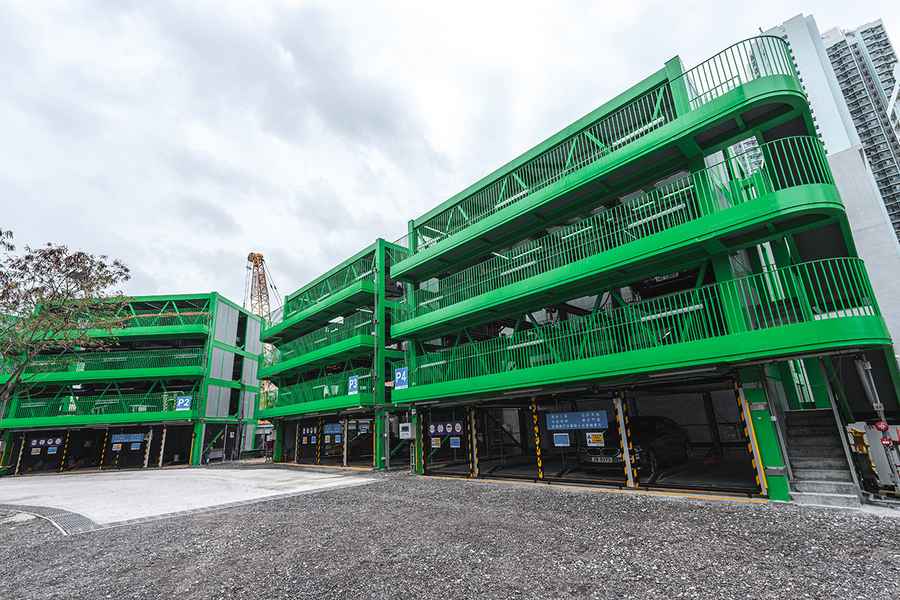九龍市首個太陽能智能停車場 其中52個自動泊車