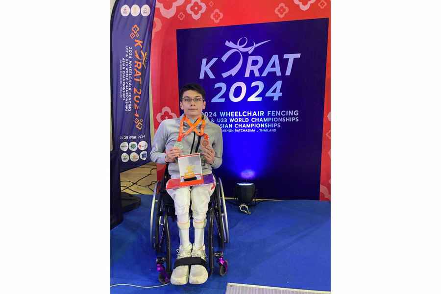 泰國呵叻輪椅劍擊賽港隊獲1銀1銅
