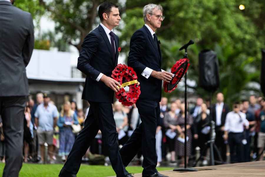 澳新軍團日 約300市民和平紀念碑前致敬