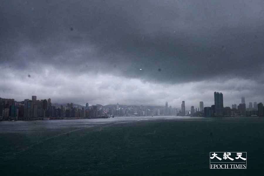 天氣｜今日多雲有幾陣雨 周一二有大驟雨及狂風雷暴